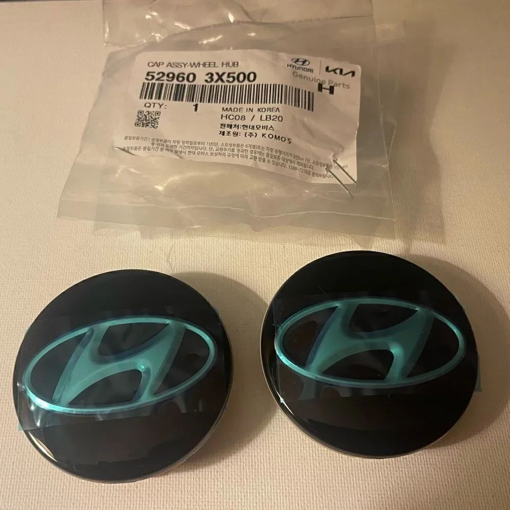 Hyundai Genuine OEM Wheel Center Caps Set of 2 Black and Silver NWT